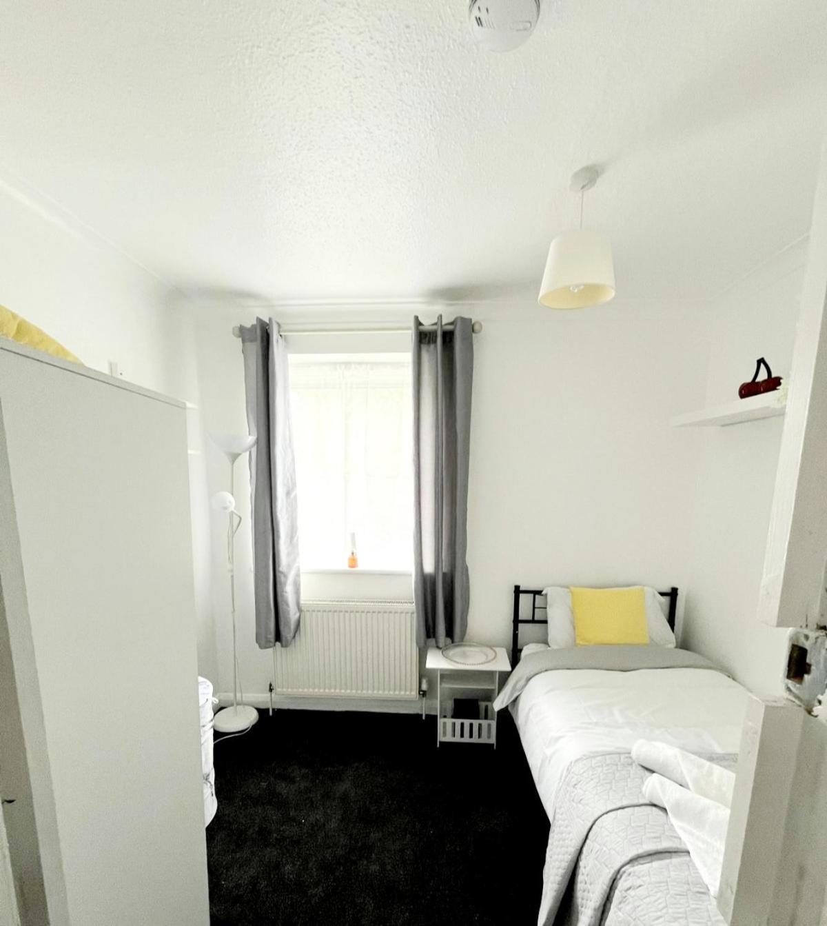 Cosy Room Stay 5 Sutton  Exterior photo