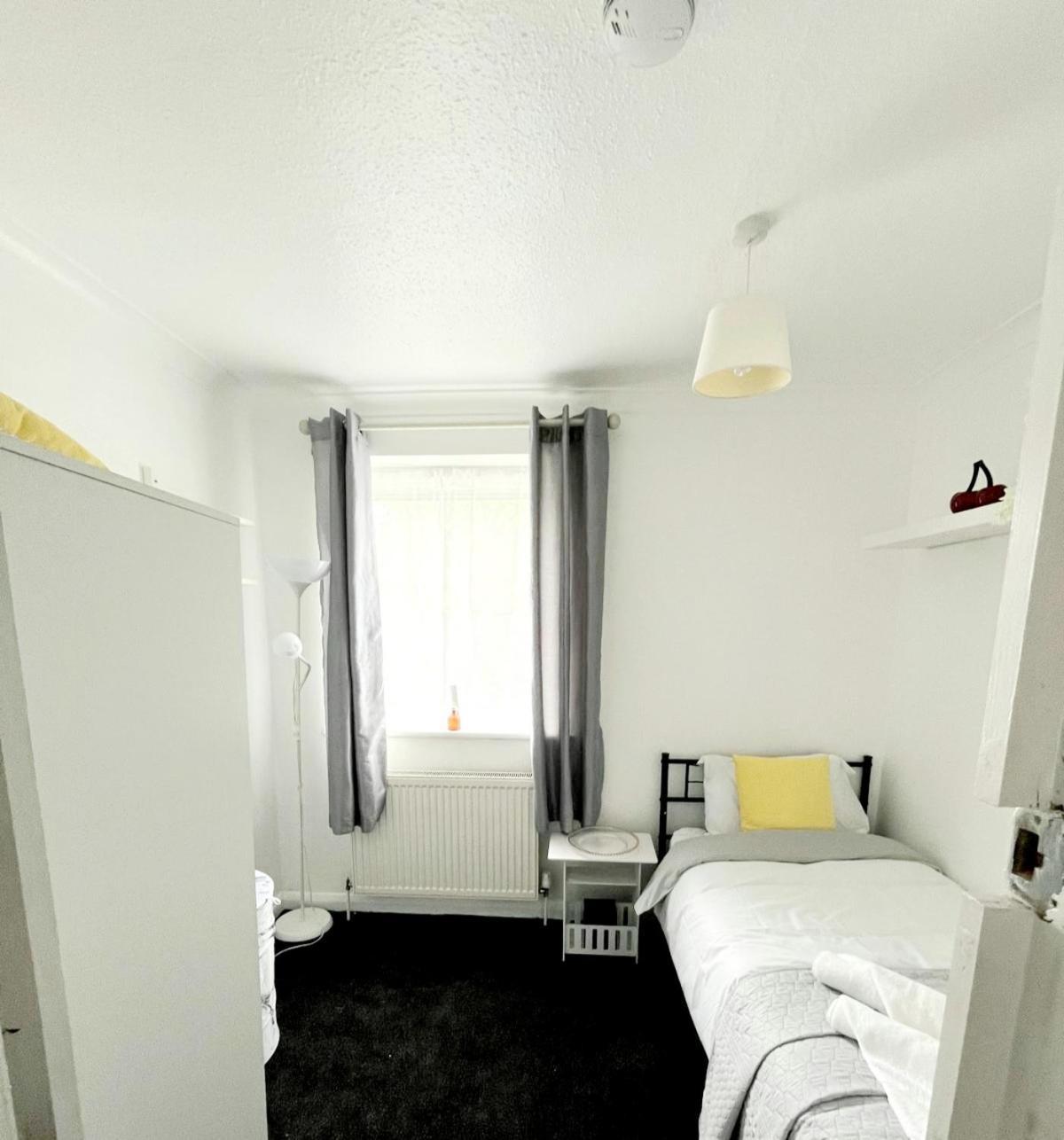 Cosy Room Stay 5 Sutton  Exterior photo